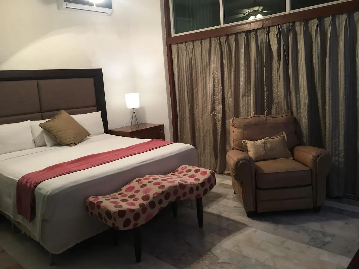 Colibri Cancun Hotel Zone